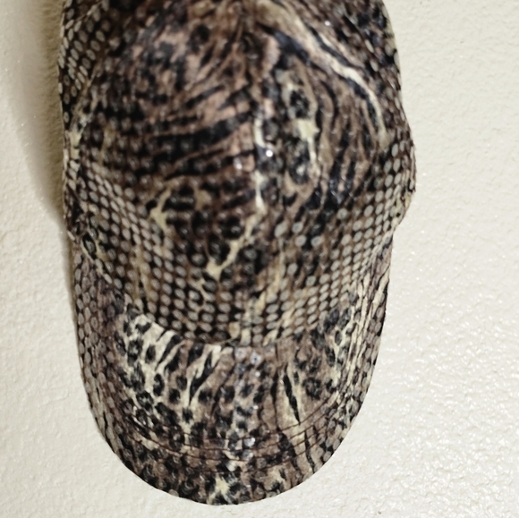 Snakeskin Cap - Picture 3 of 4